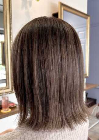切りっぱなしボブ×ハイライトベージュ サロンギャラリー  ヘアカタログ 